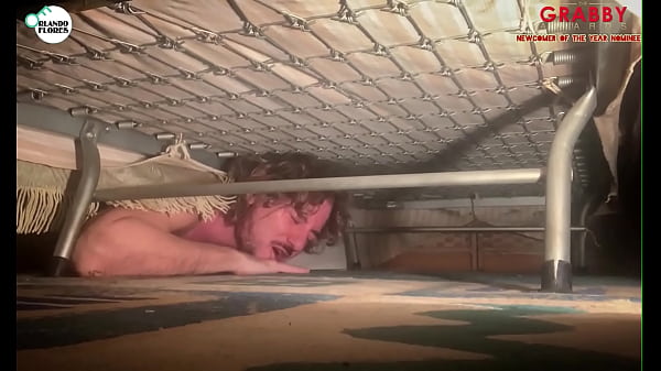 Download Video - ORLANDO SOTTO IL LETTO CHE SCOTTA&excl; 100&percnt; italiano