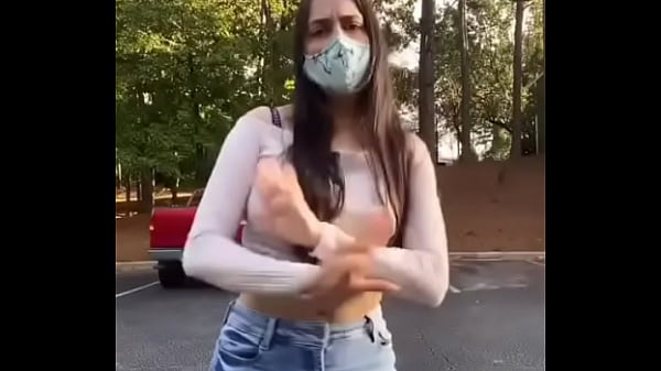 Jovencita marcando su panocha