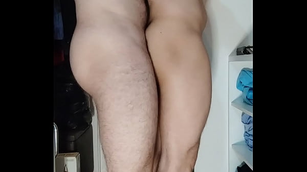 Levou Gozada na Bunda em