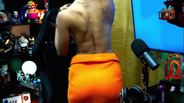 Download Video - A Morena ficou totalmente nua no Podcast que corp&atilde;o&comma; o apresentador ficou com tes&atilde;o&excl; - Didy Reis - Podcast P&aacute;pum no Barraco&excl; Completo no Sheer RED