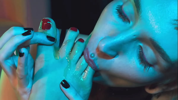 Please Suck My Sticky Toes