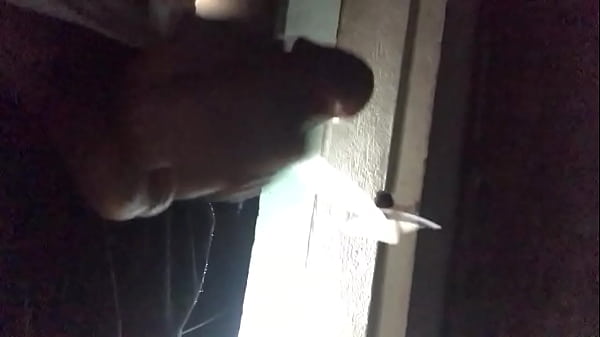 Nứng thì phải bắn