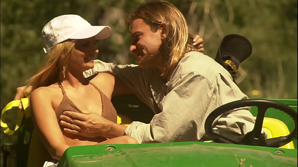 Download Video - Cassie Courtland Gets Fucked Out On The Farm