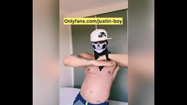 Justin dancing big cock stripper