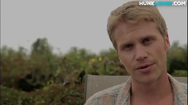 Muscular blond jock tugging in solo action for ...