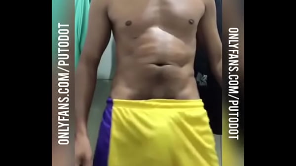 Download Video - Pauzudo de short e sem cueca