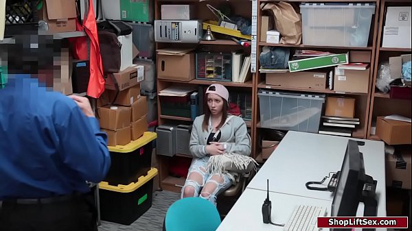 Lady gets fucked for stealing beverages