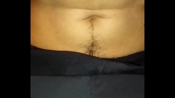 Joven virgen Masturbandome en el baño