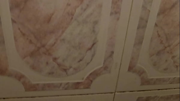 Masturb&aacute;ndome en la ducha!!!!.