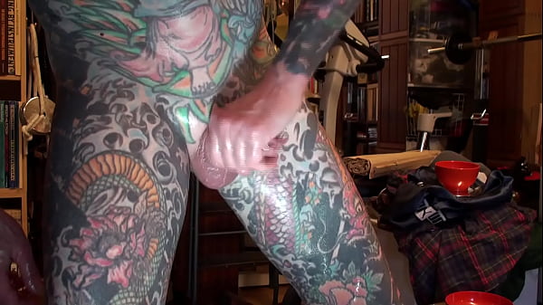 Download Video - Horny Tattooed LeeHarper Pinnomen is jerking off in front of Webcam