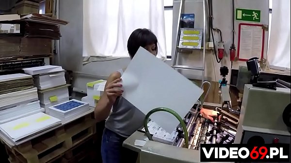 Polish porn - Horny slut at the print shop