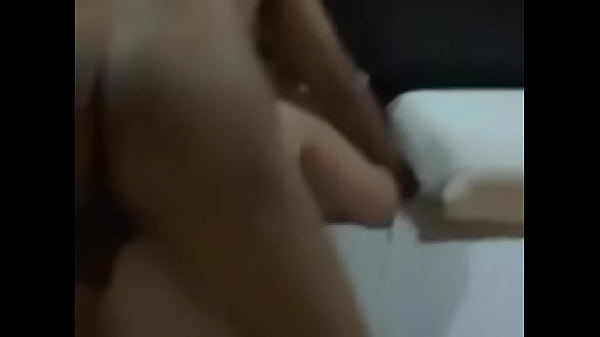 Download Video - Esposa do amigo sentido meu pau grosso