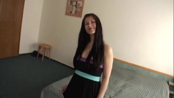 Sharp Petite Chatte 3