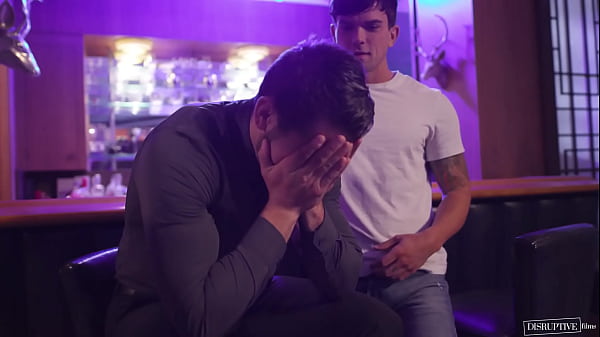 Handsome Closeted Doc First Gay Experience wt H...