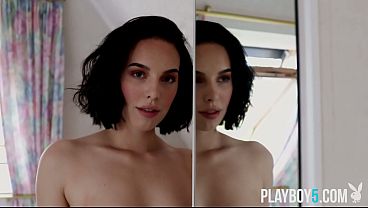 Download Video - German MILF with curves Marisa Ehret gives a sensual striptease