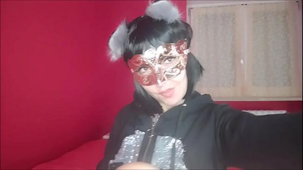 Chantal Channel stepmum on halloween's night with diaper