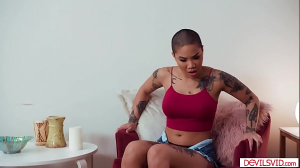 Ebony lesbian pussy licks busty roommate