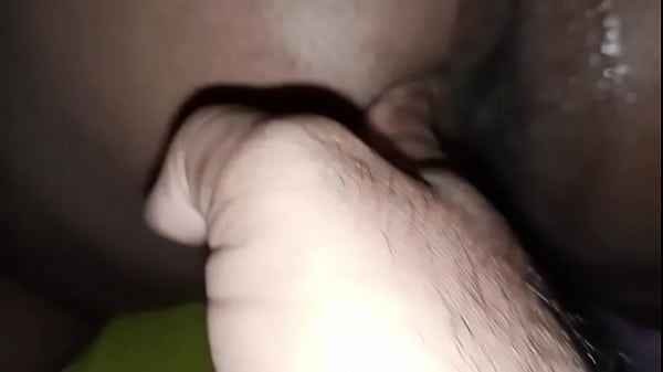 Download Video - Assista antes que seja exclu&iacute;do&period;Ele gravou um v&iacute;deo caseiro botando no cuzinho da pastora evang&eacute;lica e caiu na net