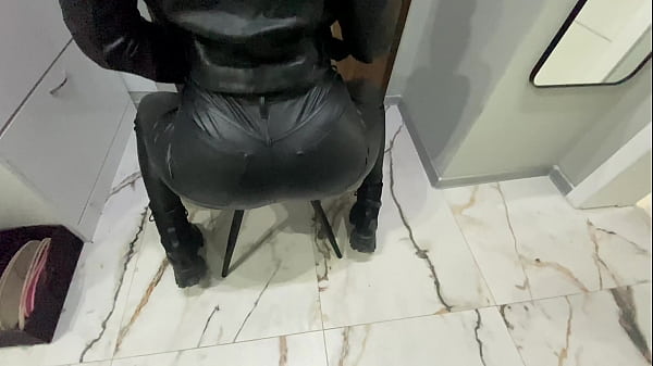 Download Video - Flash in public elevetor and cum in pussy