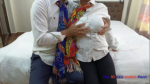 Download Video - XXX Ever Best Desi student fuck Desi girl in Oyo hotel first meeting