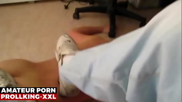 PROLLKING XXL - TRAMPLING WITH MY YOUNG SNEAKER...