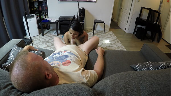 Mandy Mynxx Oral Couch POV