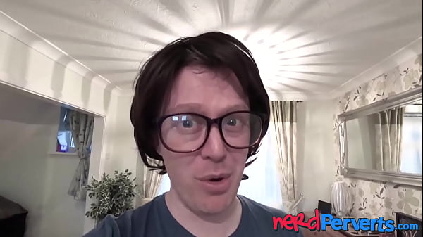 Babe Valentina Bianco sucking nerd cock in casting