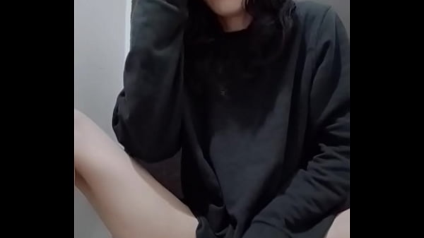 Tu bro El femboy se toca y prueba su semillita