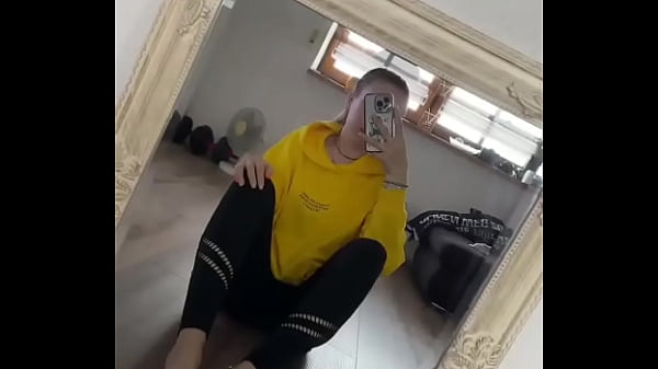 Good Morning! -take a look at OF? #nikesocks #whitesocks #feet #fetish #sole  girl