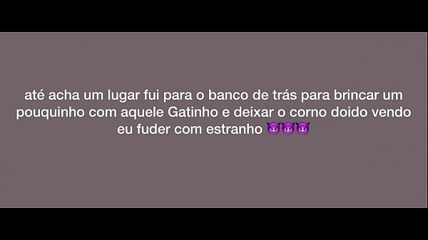 Novinha made a cuckold husband giving 2 on the street without a condom