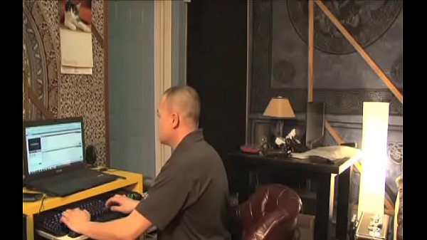 Hot-tempered woman brought to orgasm