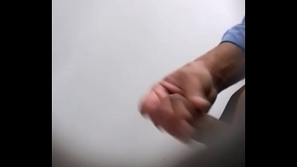 Outro Casadinho mostrando a pica no banheirao