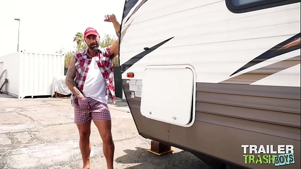 Download Video - TRAILERTRASHBOYS Gay Drew Sebastian Barebacks Zack Bishop