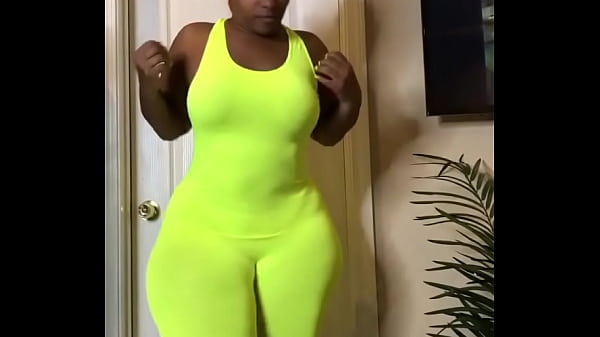 Cherokee D Ass In Lemon Colored Stretch Pants