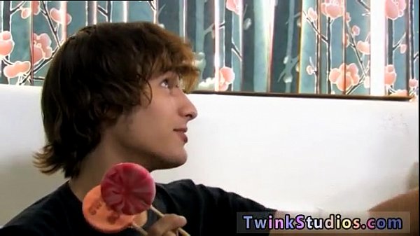 Team twinks gay When Dylan Chambers catches Dea...