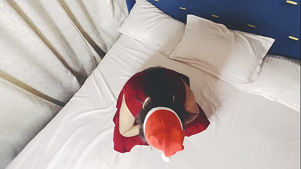 Papai Noel me arrombou e o corno ficou olhando - parte 1