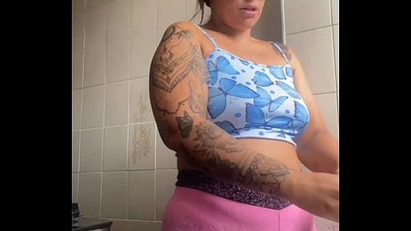 Download Video - Estou louca pra dar&comma; minha buceta at&eacute; inchou