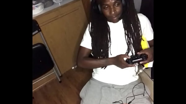 thumb getting head while g