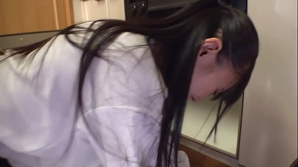 Lust to see the unprotected pita bread butt of the female employee in charge at the preview of the real estate agent! Good thing that no one is there, I can't control my sexual desire and cum inside me