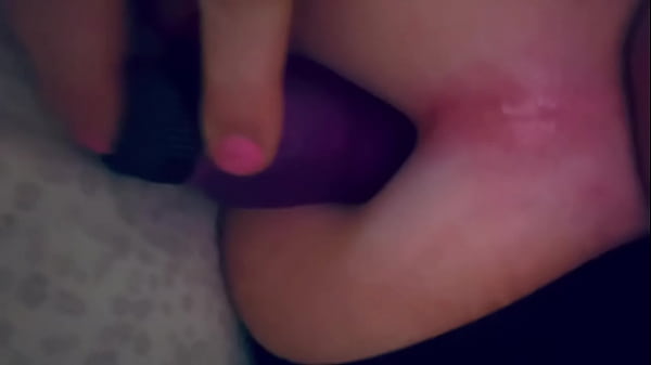 Alikat2 plays with vibrator