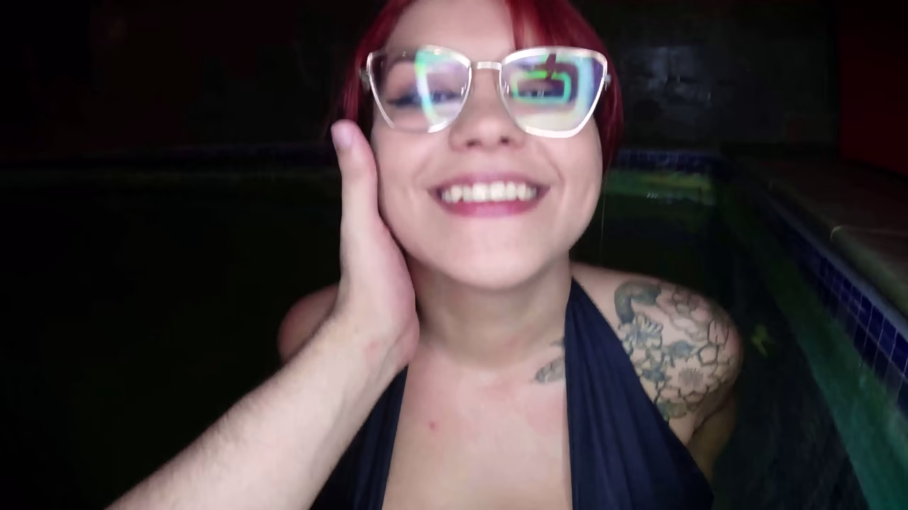 O Safado Fodeu Minha Buceta Na Piscina E Gozou Dentro De Mim Na Cama