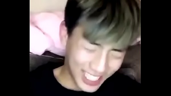 Trai đẹp quay tay