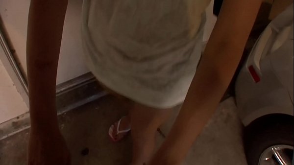 Cute couple kiss passionately before sexy cutie Renae Morgan sucks his dick