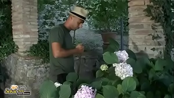 Download Video - Mom