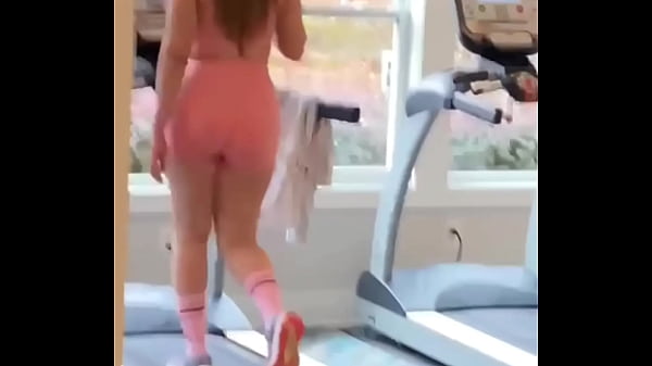 big ass showing thong in the gym