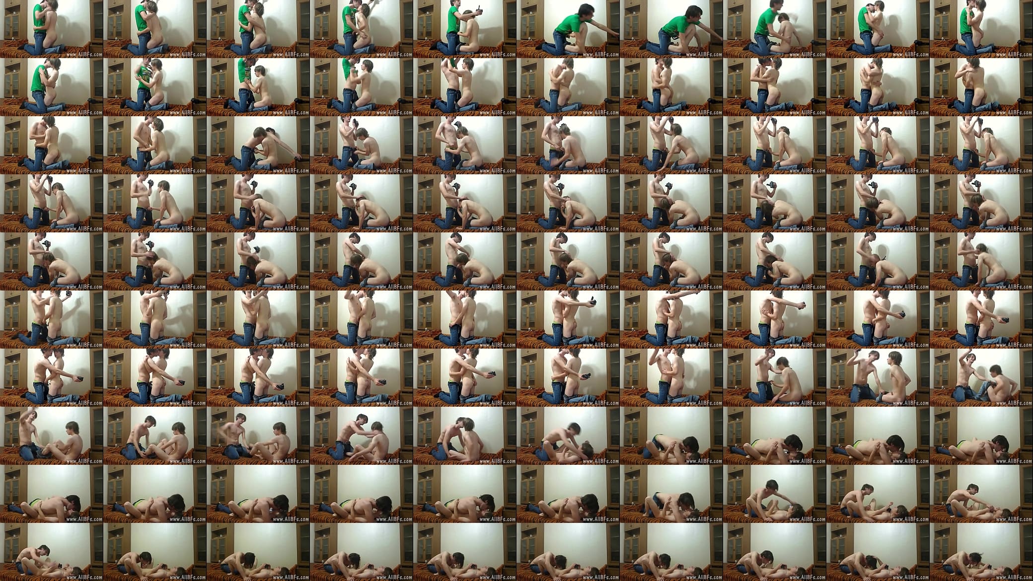 Twink gets a video copy of his steamy gay lesson 预览图