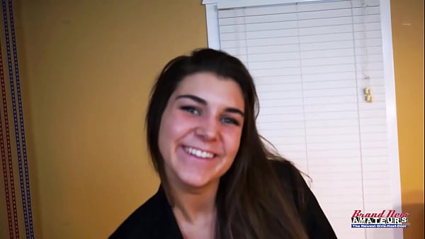 Horny Brunette Vicky Sucks A Juicy A Dick And Gets Her Pussy Fucked!