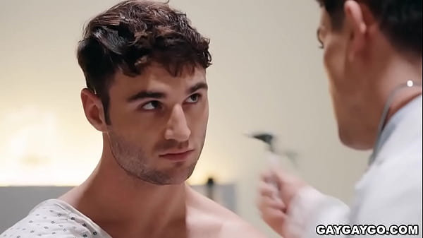 Dakota Payne can't help but fuck his next patie...