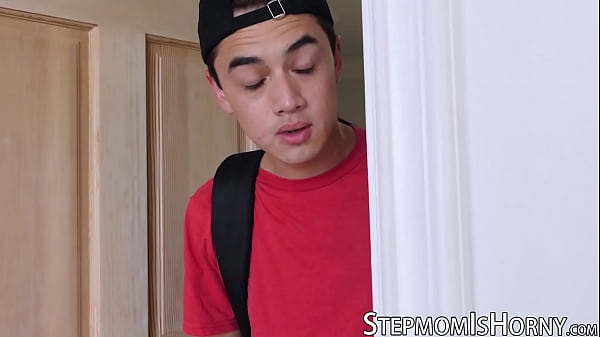 Redhead stepmom Lauren Phillips sharing big coc...