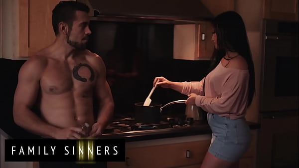 Download Video - Jennifer White Cannot Resist Having Some Sexual Fun With Her Hot Stepson Dante Colle - ADULTMOBILE